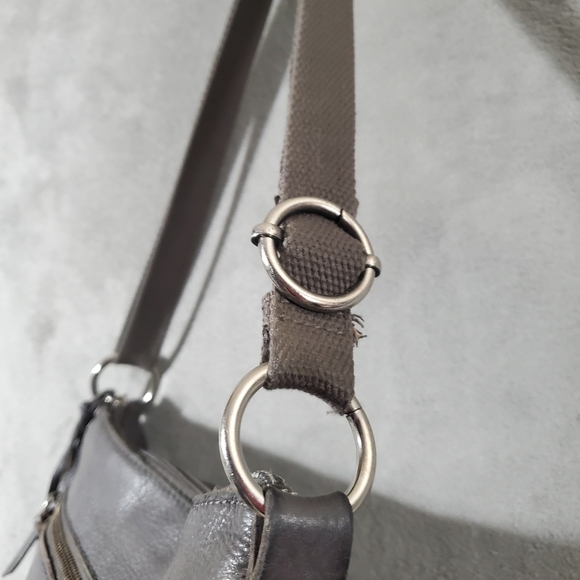 The Sak Gray Leather Reseda Crossbody Bag - Picture 5 of 17
